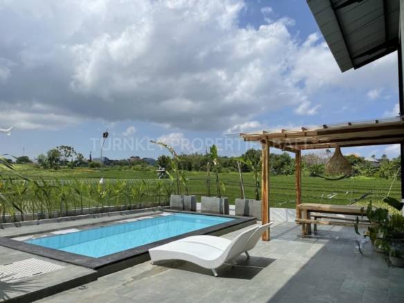 Stunning 3 Bedroom Modern Villa in Batu Bolong with Rice Field View
