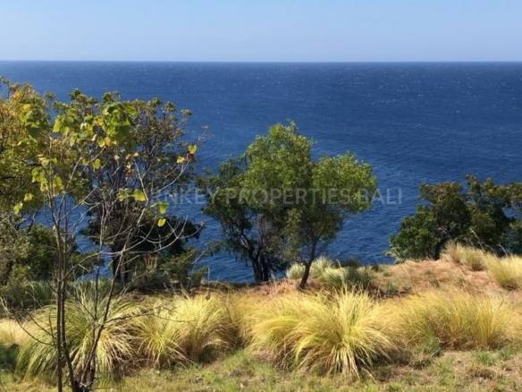 Beautiful Clifftop Freehold Land in Amed!