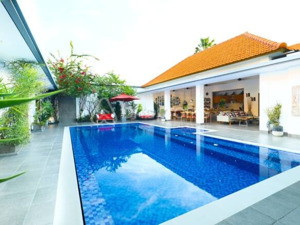 Charming and Spacious 4 Bedroom Villa for Sale Leasehold in Kerobokan