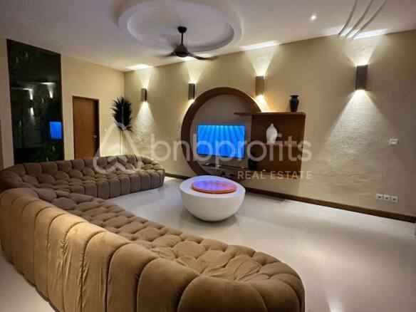 Exquisite 4 Bedroom Villa in Umalas with Modern Renovations and Prime Location
