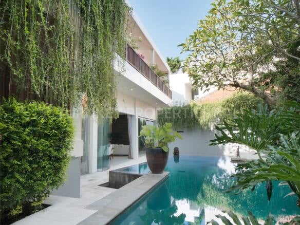 Stunning 3-Bedroom Villa for Sale in the Heart of Jimbaran