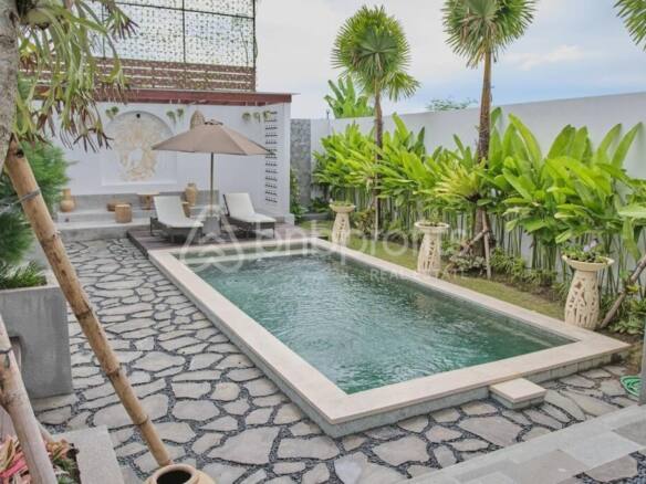 Modern with Tropical Concept Villa For Sale Yearly 3 Bedrooms in Tumbak Bayuh