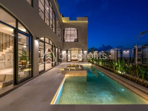 Splendiferous Mansion with Jacuzzi and Rooftop for Yearly Lease in Canggu