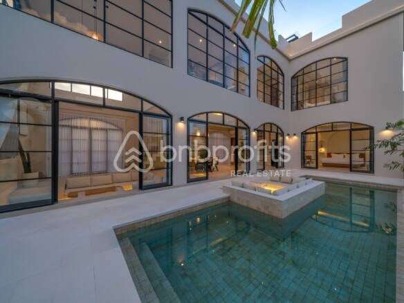 Unveil Luxury Living 3 BR Villa with Rooftop Bar & Jacuzzi in Seseh