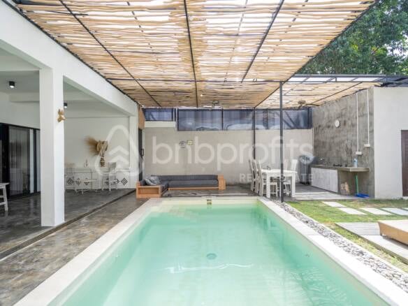 Walking Distance To Double Six Beach Villa 4 Bedrooms For Yearly in Seminyak