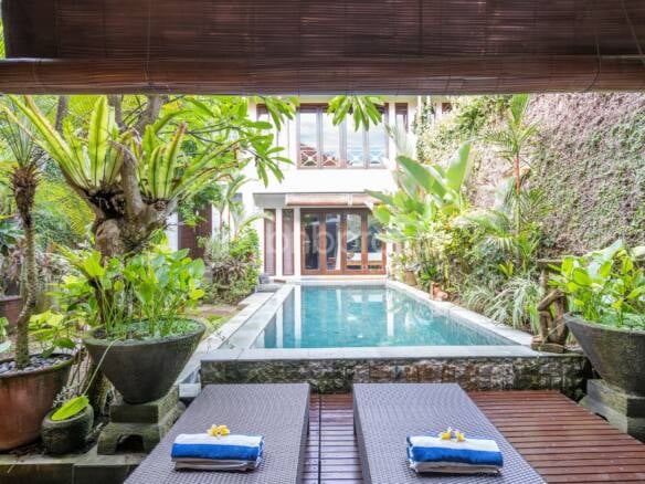 Bali Elegance Unveiled: Three-Bedroom Leasehold Villa in Seminyak Sanctuary