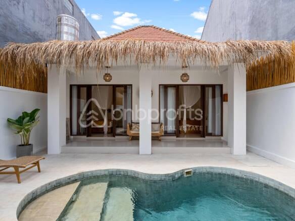 Tranquil Paradise Awaits: Elegant 2-Bedroom Villa in Canggu - Tumbak Bayuh, Bali