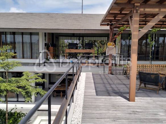 Luxury Defined 4-Bedroom Villa with Breathtaking Views in Tumbak Bayuh
