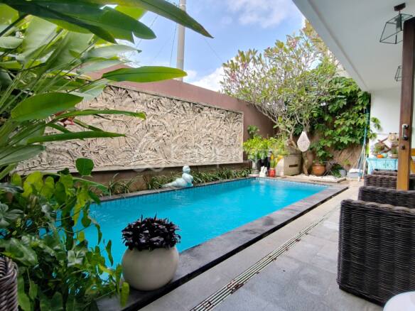 Bali's Best: A Umalas Leasehold Villa with Contemporary Chic and Comfort