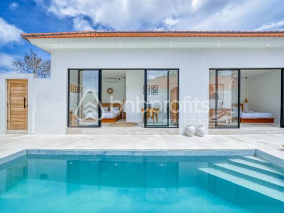 Serene Villa Oasis on Leasehold Offering Modern Comforts in Pecatu