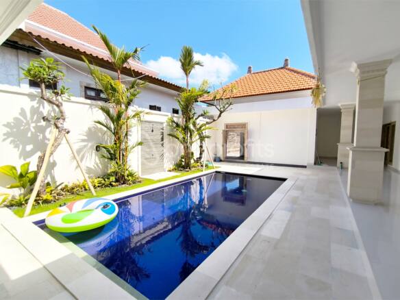 Spacious 4-Bedroom Villa for Yearly Rental in Kerobokan: A Modern Bali Real Estate Opportunity
