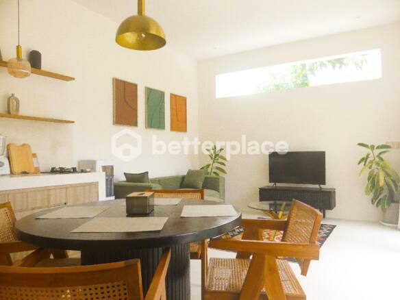 Stylish Enclosed Living Villa near Berawa and Batu Bolong - Perfect Bali Getaway