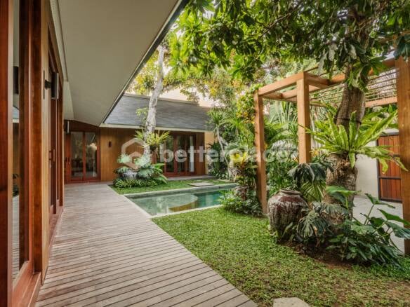 Luxury Bali Villa with Merbau Wood Finishes for Sale in Sanur