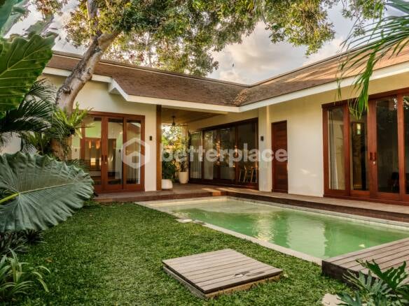 Modern Luxury Villa in Sanur with Merbau Wood Finishes