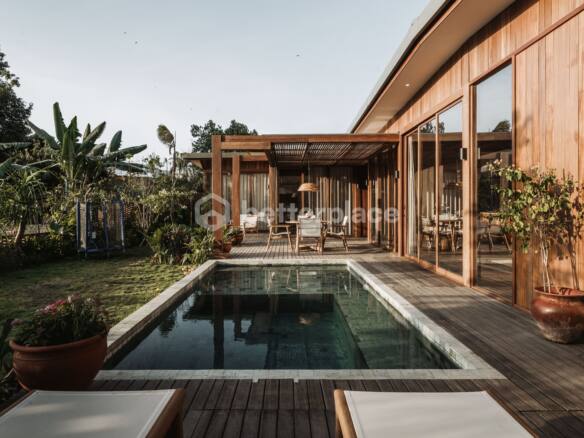 Sustainable 5 Bedroom Prefab Villa in Tranquil Tumbak Bayuh, Luxury and Eco-Friendly Living