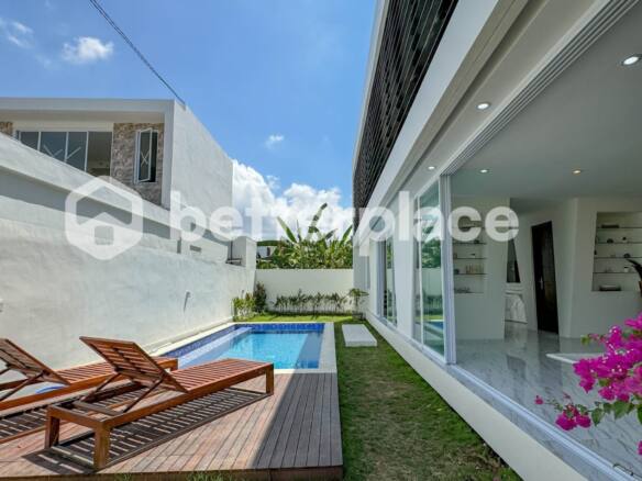 Modern 3 Bedroom Villa in Kerobokan, A Prime Investment Opportunity